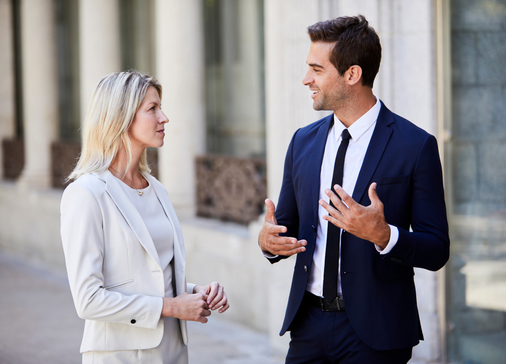 ia remplace t-elle l'humain ? quels sont les enjeux clés pour les entreprises ?